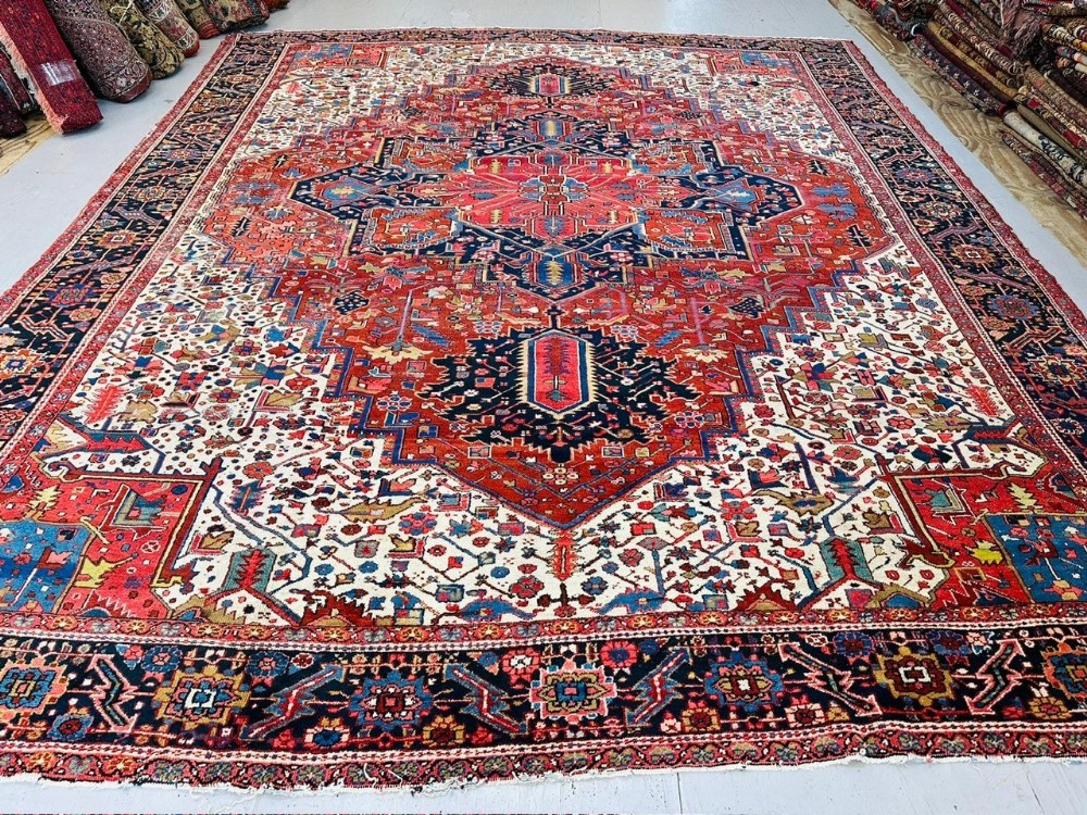 antique heriz carpet herizkaraja region northwest persia